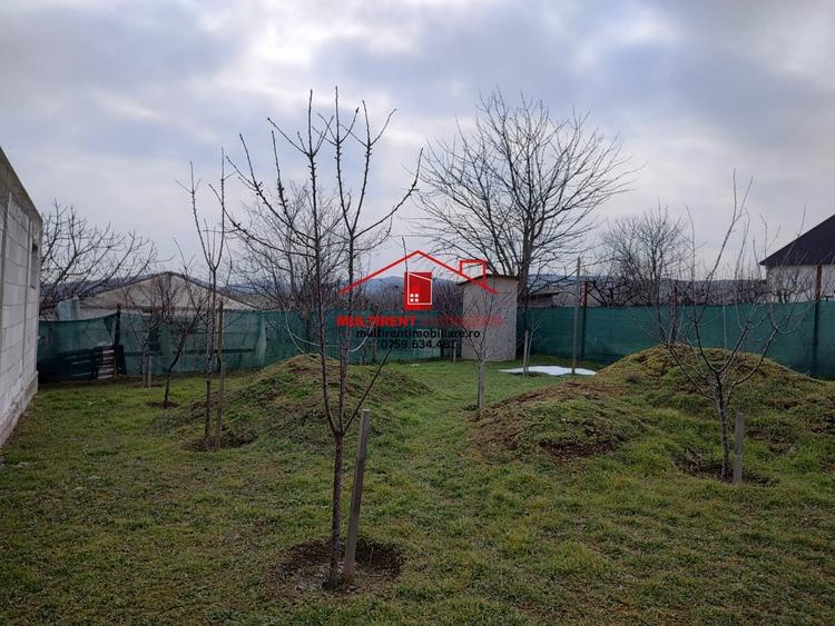 Casă individuală cu 2 camere cu Teren 451 Mp în Somova