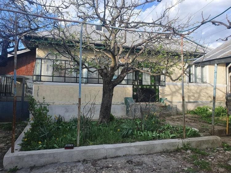Casă cu 3 camere în Tătaru