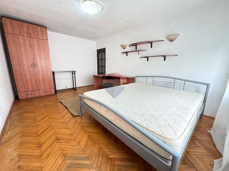 Apartament cu 3 camere de închiriat zona Piata Decebal - 2