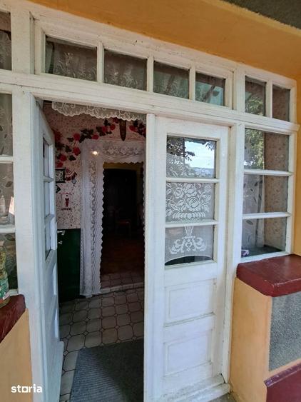 Casă cu 3 camere cu Teren 2700 Mp în Cenaloș