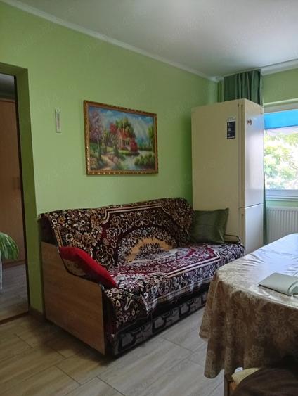 Apartament cu 3 camere semidecomandat în Bahne