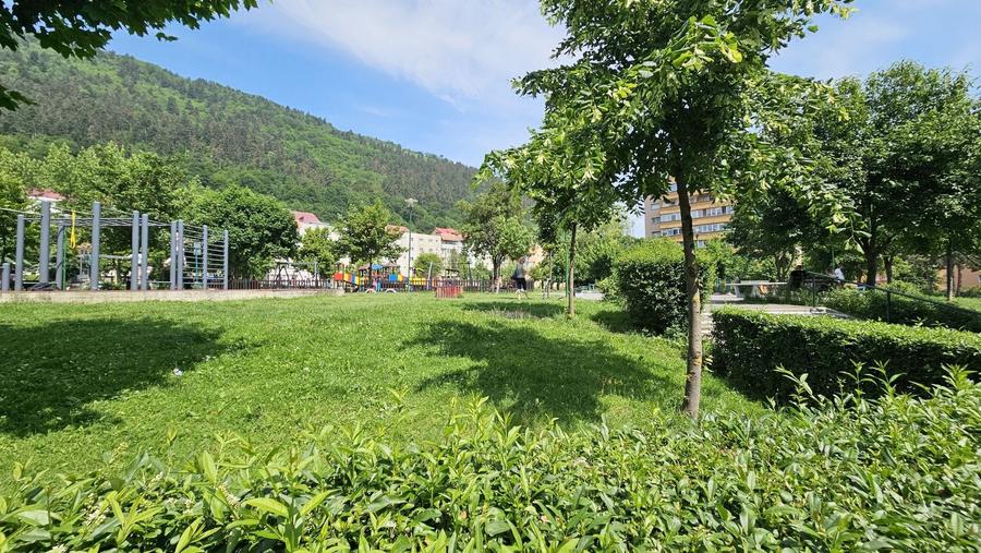 Apartament cu 3 camere în Răcădău