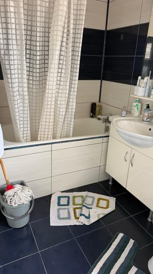 Casă individuală cu 5 camere cu Canalizare în P-ța Muncii