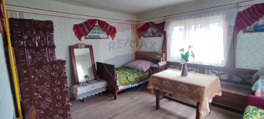 Casă cu 3 camere cu Teren 1361 Mp în Gârdani
