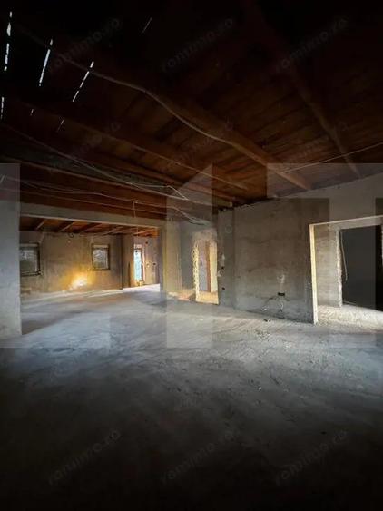 Casă cu 4 camere cu Teren 1000 Mp în Peciu Nou