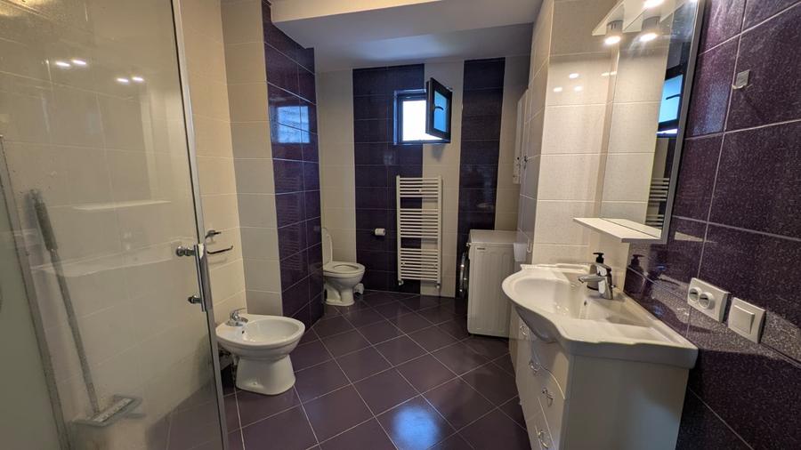 Apartament cu 3 camere în Cug