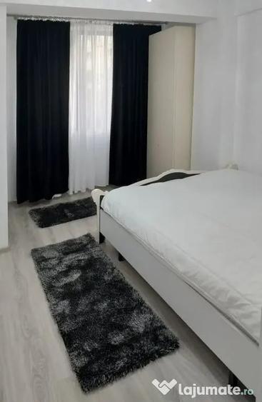 Apartament cu 2 camere semidecomandat în Micro 17