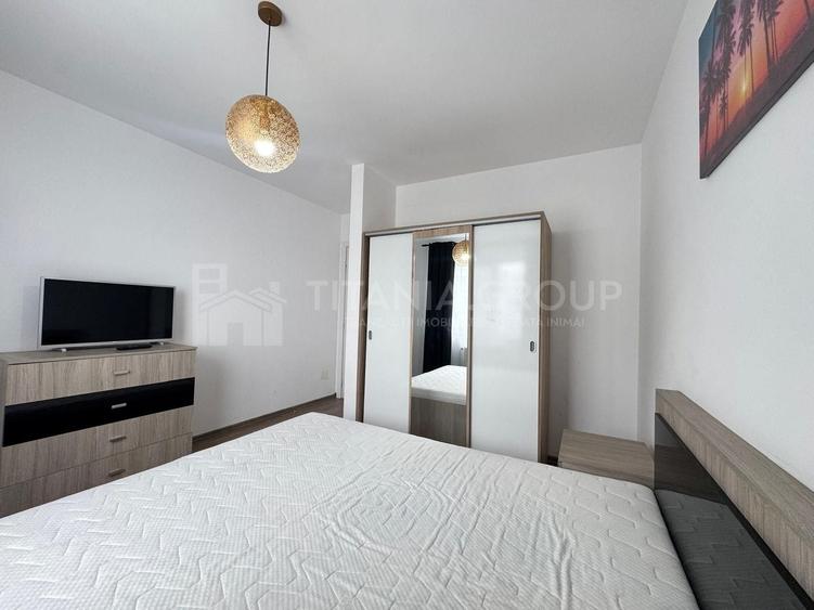 Apartament cu 2 camere semidecomandat în Tractorul