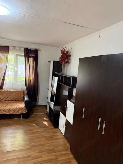 Garsoniera de inchiriat in zona Calea Buziasului - 1