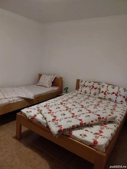 Casă cu 20 camere cu Teren 711 Mp în Costinești