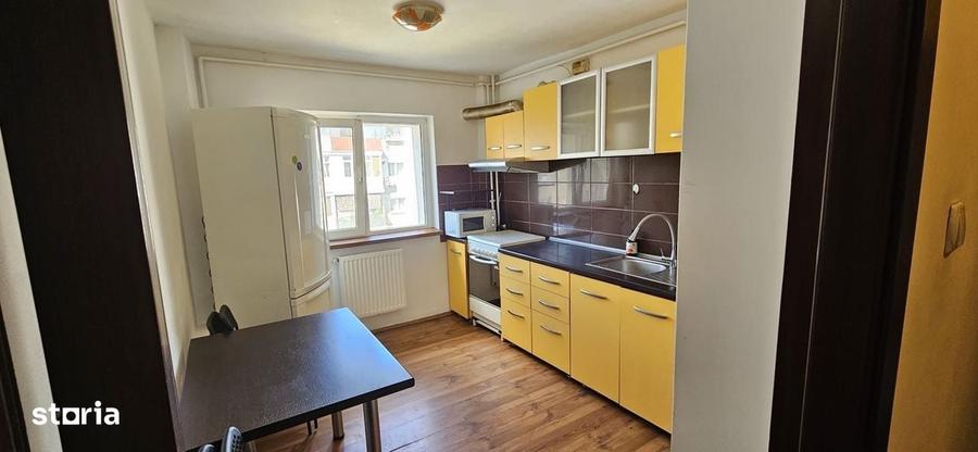 Apartament cu 3 camere decomandat în Gorjului