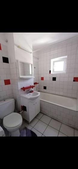 Apartament cu 2 camere semidecomandat în Cetate