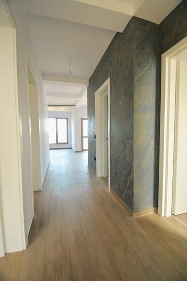 Apartament cu 3 camere decomandat în Valea Lupului