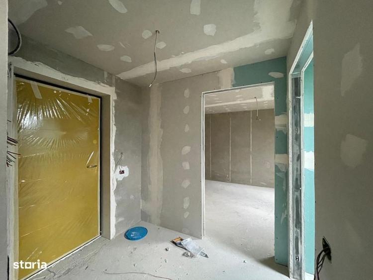 Apartament cu 3 camere semidecomandat în Central
