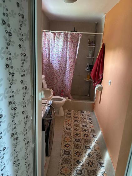 Casă cu 2 camere cu Teren 2056 Mp în Central