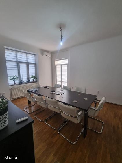 Apartament cu 5 camere decomandat în Iancului