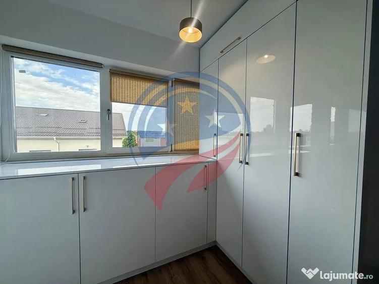 Apartament cu 3 camere semidecomandat în Central