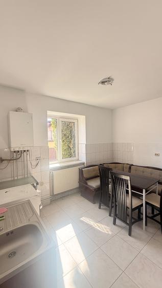Apartament cu 3 camere decomandat în Orașul Vechi