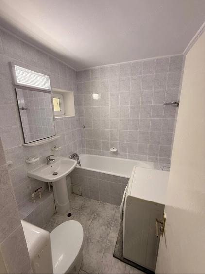 Apartament cu 3 camere decomandat, mobilat în Dristor