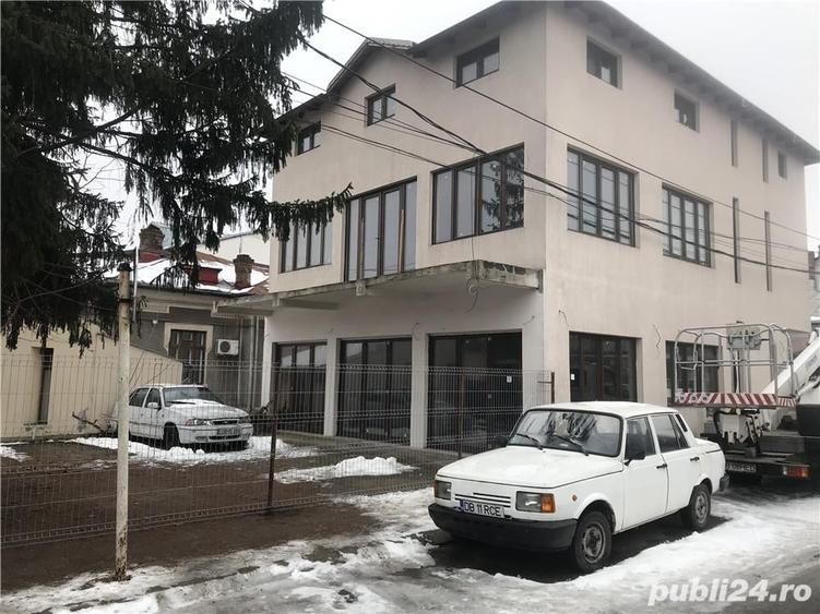 Spațiu comercial, de 520 mp, în Central