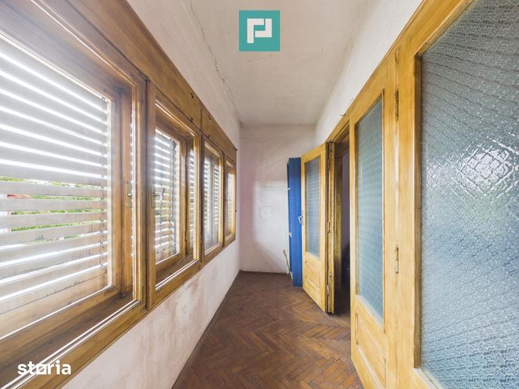Casă cu 4 camere cu Teren 1368 Mp în Central