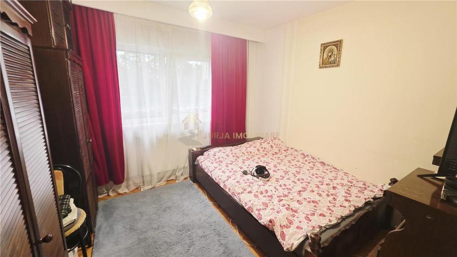 Apartament cu 4 camere decomandat, mobilat în Mănăștur