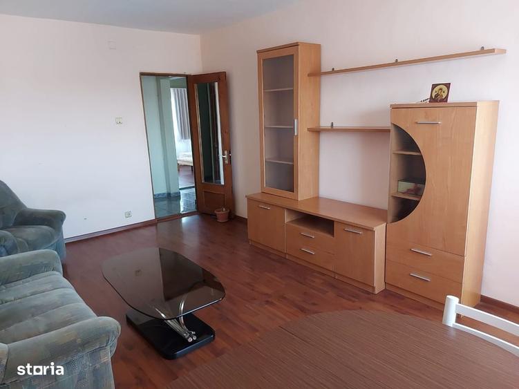 Apartament cu 3 camere decomandat în Micro 11