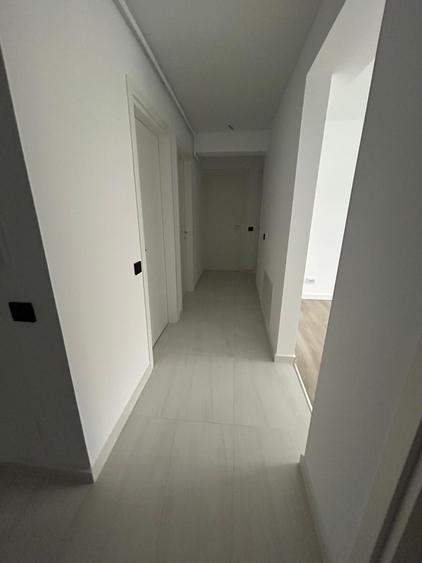 Apartament cu 4 camere decomandat în Albert