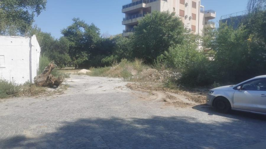 Teren Construcții intravilan de 1616 mp, în Central