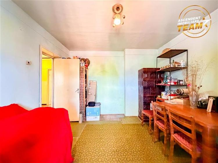 Apartament cu 3 camere decomandat în Malnaș-Băi