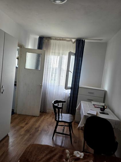 Garsonieră semidecomandată în Baba Novac