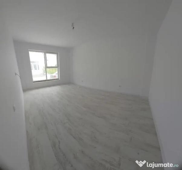 Apartament cu 2 camere decomandat în Vârteju