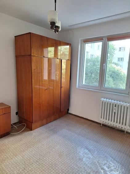 Apartament cu 2 camere decomandat în 1 Mai