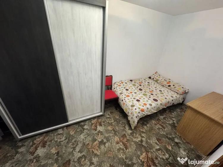 Apartament cu 2 camere semidecomandat în Km 4