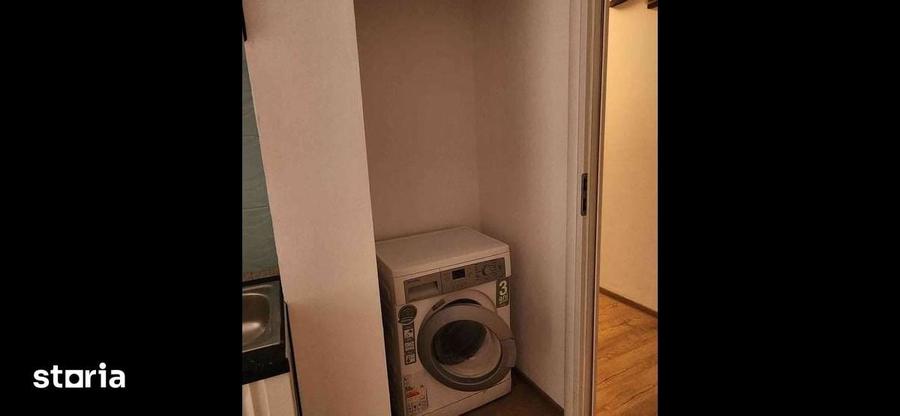 Apartament cu 2 camere decomandat în Tractorul