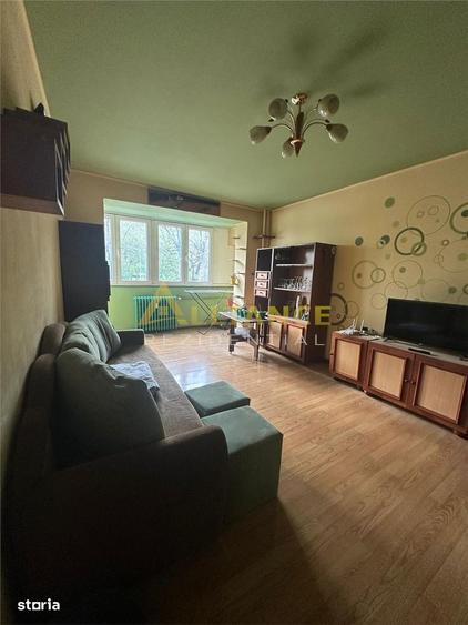 Apartament cu 3 camere decomandat, mobilat în Giurgiului