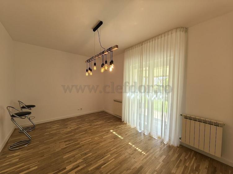 Casă individuală cu 7 camere cu Piscina în Iancu Nicolae