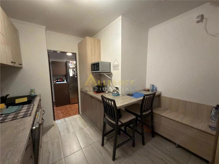 Apartament cu 3 camere, mobilat în Brâncoveanu