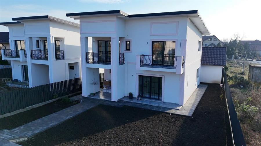 Casă individuală cu 4 camere cu Canalizare în Valea Lupului