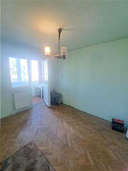 Apartament cu 3 camere semidecomandat în Șagului