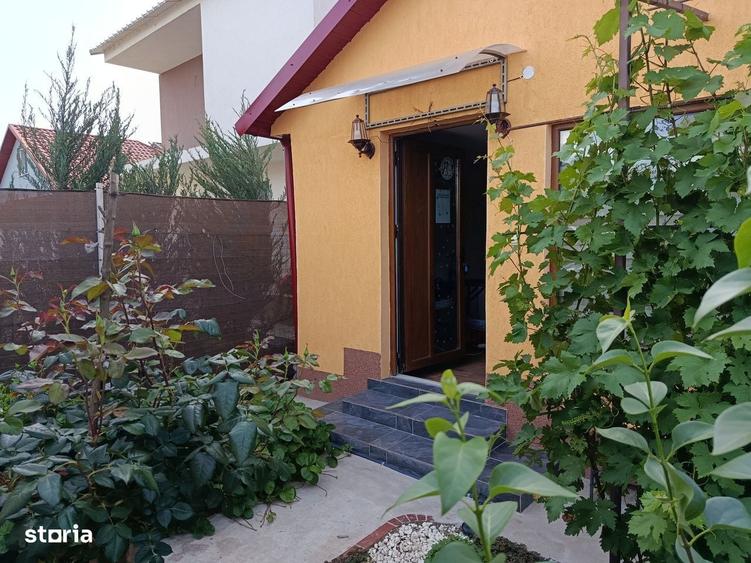 Casă cu 4 camere în Cazasu
