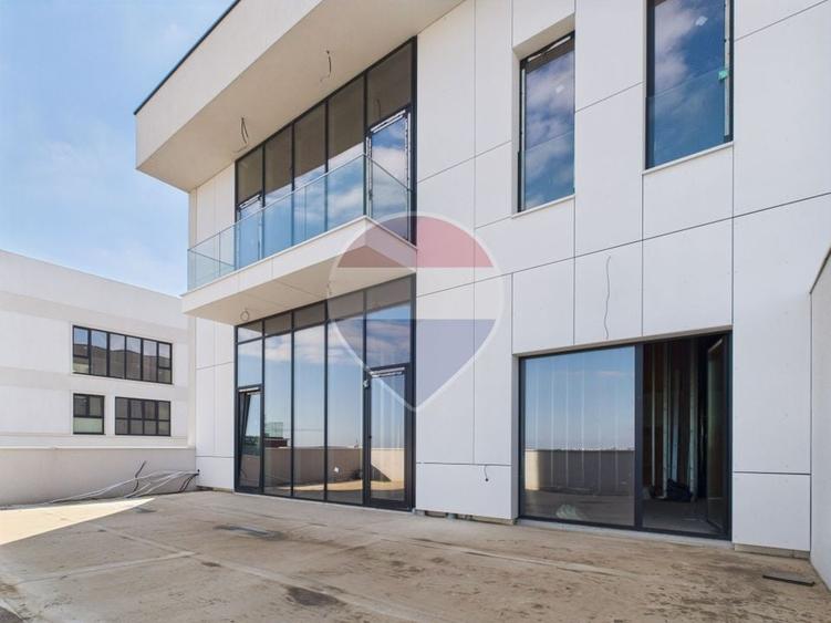 Penthouse cu 5 camere în Nord