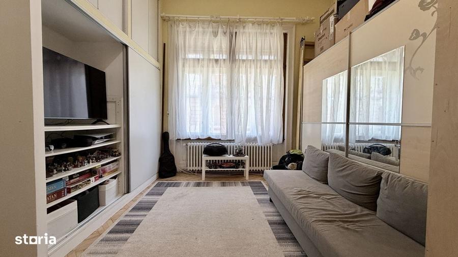 Apartament cu 4 camere decomandat în P-ța Maria