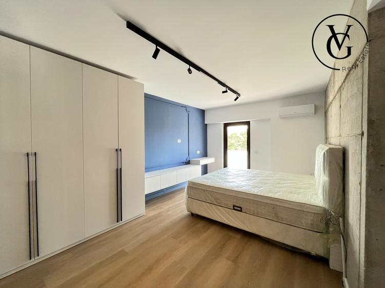 Apartament cu 3 camere decomandat, mobilat în Victoriei