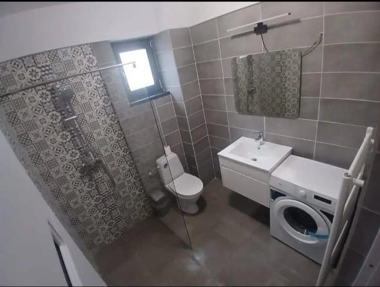 Apartament cu 2 camere decomandat în Bariera Vâlcii