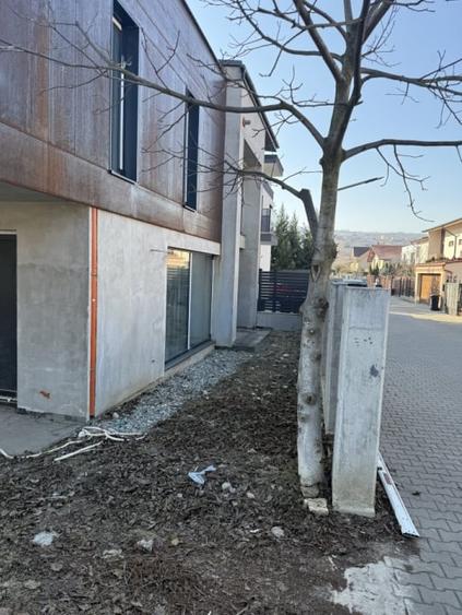 Duplex cu 4 camere cu Canalizare în Borhanci