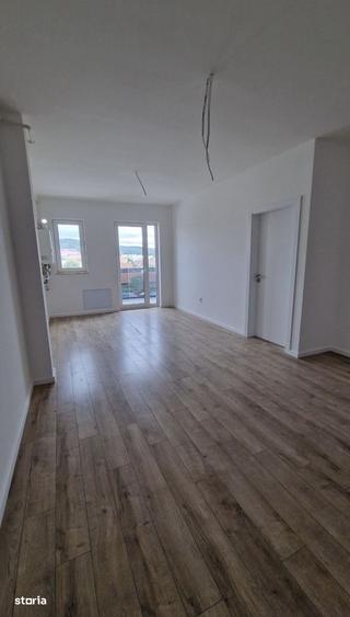 Apartament cu 2 camere decomandat în Ciupercenii Noi