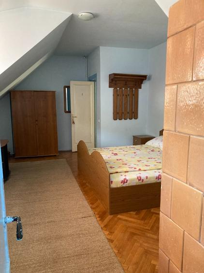 Vilă istorică de vânzare  Castel Aura Buzescu Bușteni  str. Victoriei nr. 11 - 23
