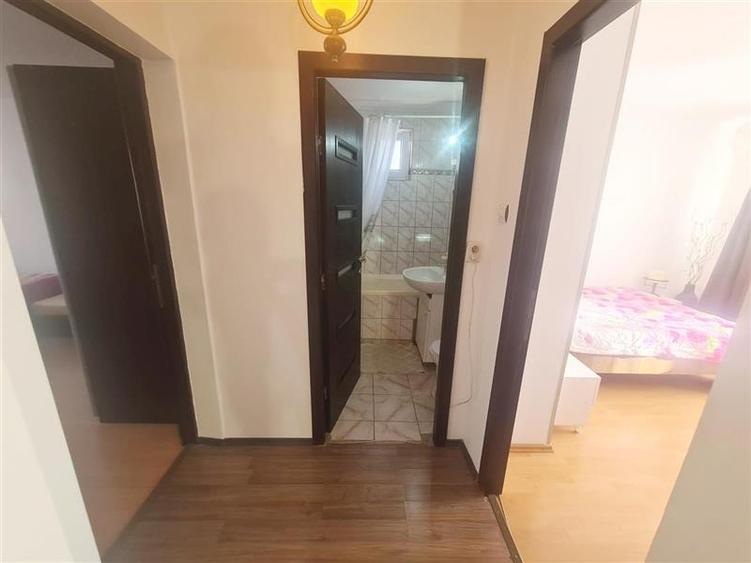 Apartament cu 2 camere decomandat, mobilat în Craiter