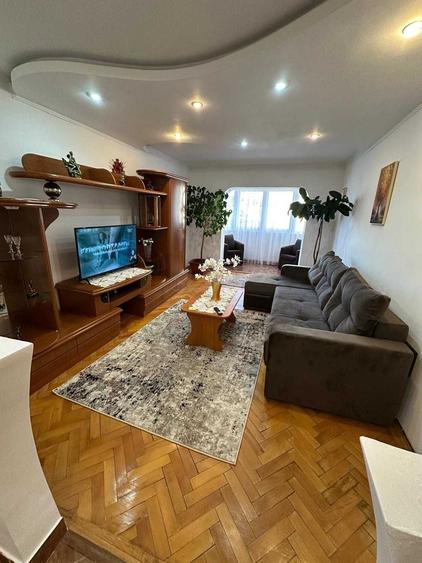 Apartament cu 2 camere decomandat în Valea Rumâneștilor